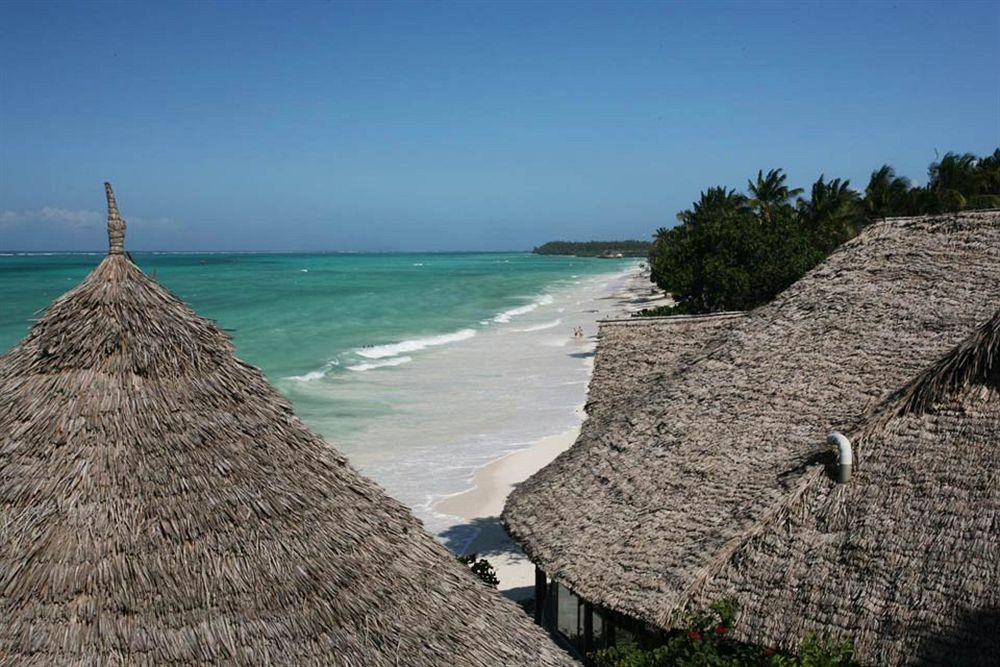Hotel Karafuu Beach Resort Pingwe Exterior photo