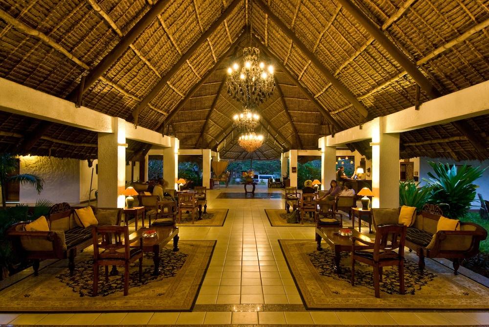 Hotel Karafuu Beach Resort Pingwe Exterior photo