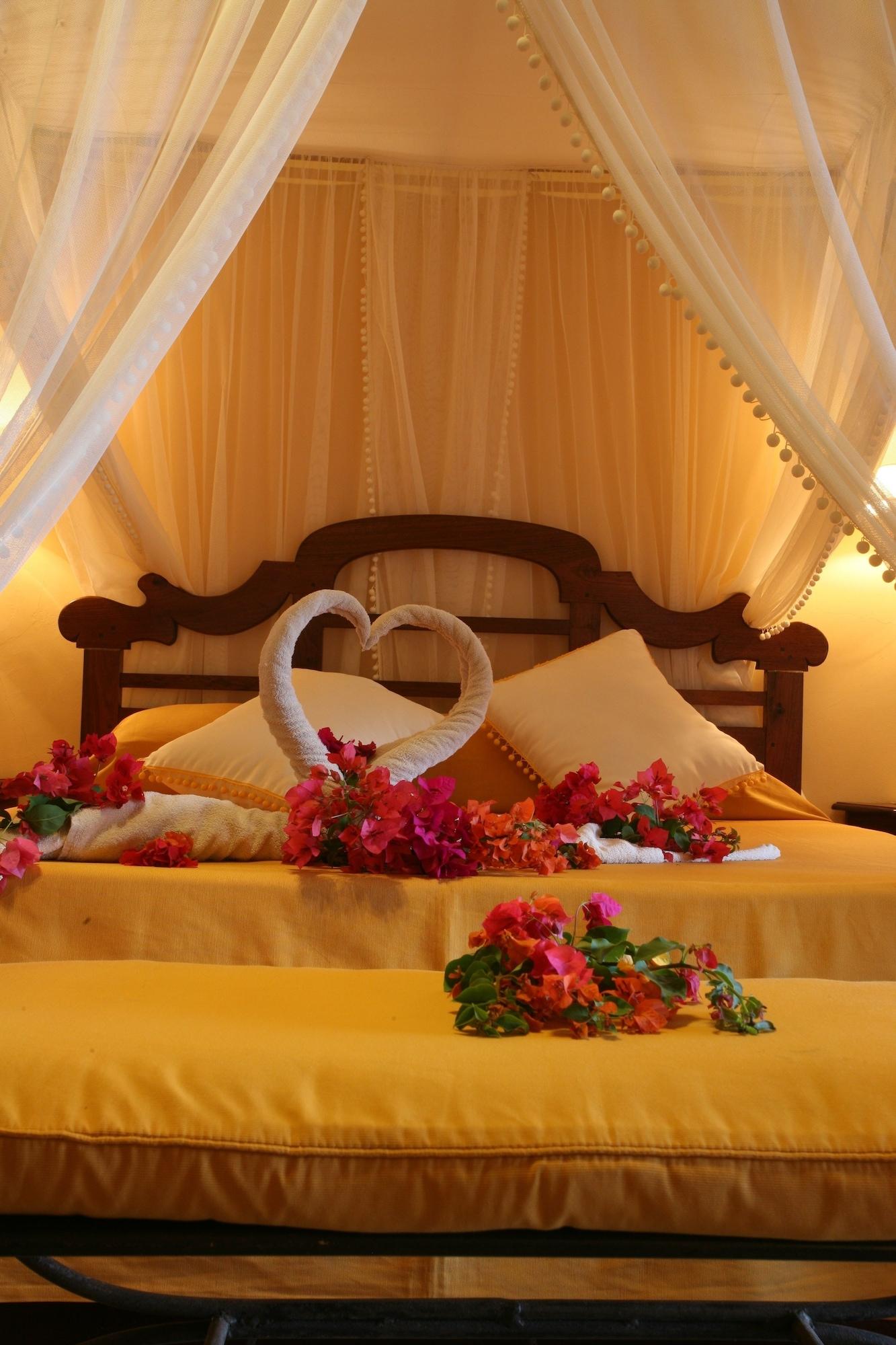 Hotel Karafuu Beach Resort Pingwe Exterior photo