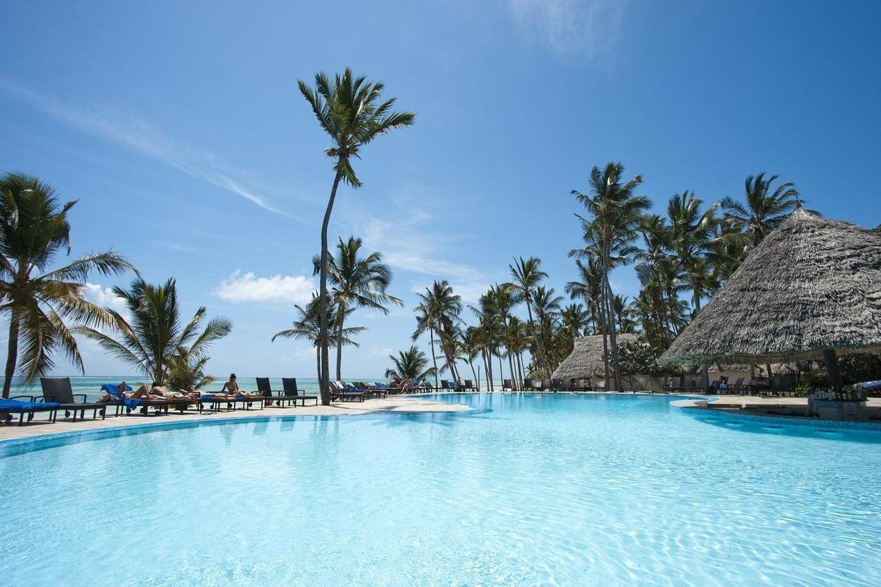Hotel Karafuu Beach Resort Pingwe Exterior photo